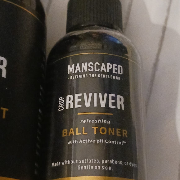 NEW! Men's MANSCAPED Hygiene Set - Picture 9 of 11